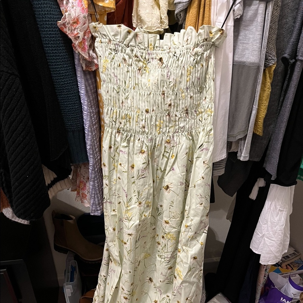 Light green Maxi Dress with White Flower Accents